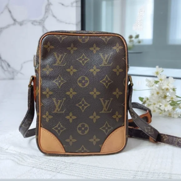 Louis Vuitton EUC ✨ Amazon Vintage 1991 Monogram Crossbody Bag - Picture 6 of 16